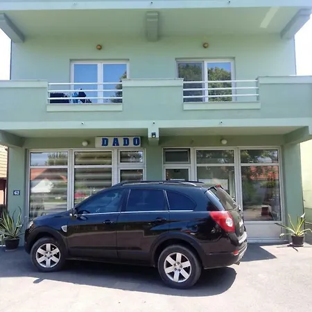 Apartment Dado